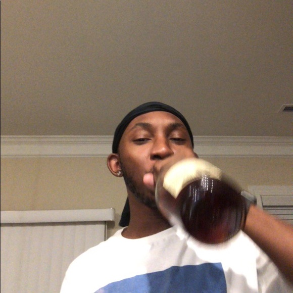 Meet your Posher, Jhordan - Picture 1 of 1